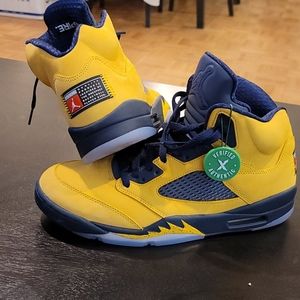 **EUC** Jordan 5 Michigan 2019 Retro